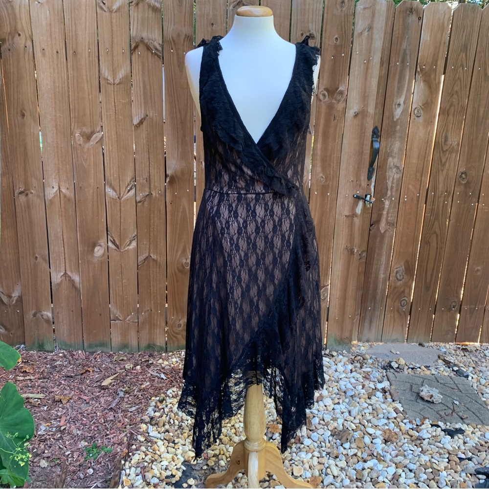 ⭐️SOLD⭐️Kimchi Blue Indy Lace Midi Dress | L | Black NEW!! - Picture 2 of 10